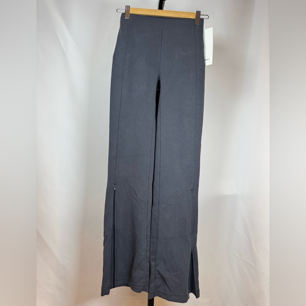 Lululemon Brushed Softstreme Ribbed Zip Flared Pant Legging 32.5" Women’s 2 Blk - Picture 6 of 12